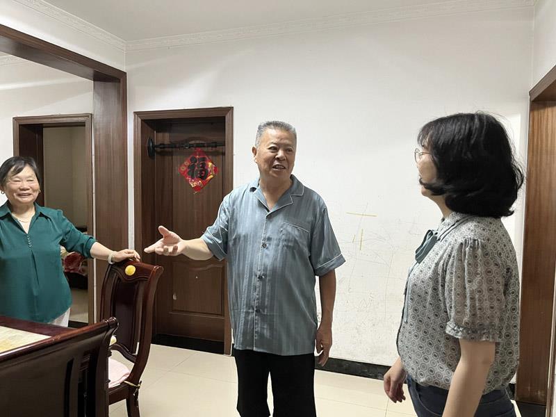 张莉走访.jpg